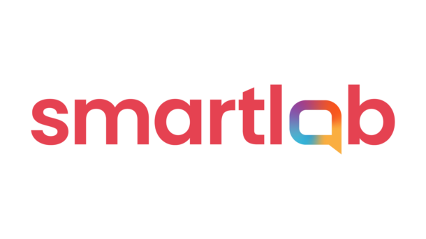 Smartlab logo with the a replaced by a gradient-colored speech bubble icon.